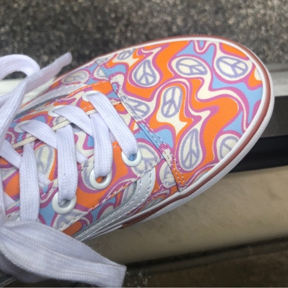 UV Platform Vans - Picture 5 of 5